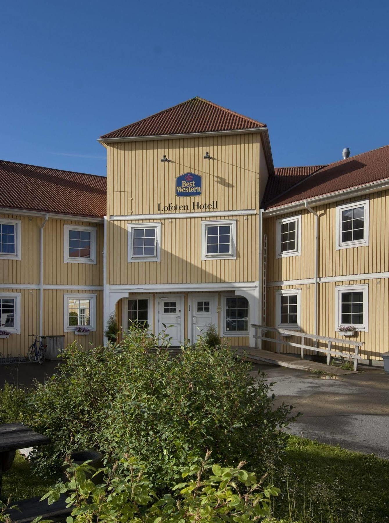 Scandic Leknes Lofoten Hotel Buitenkant foto